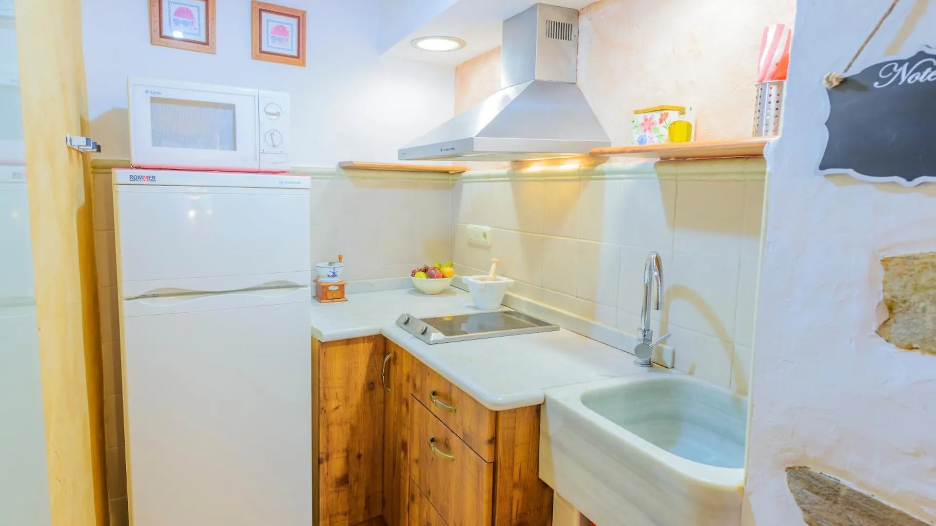 Casas Rurales Picachico Laroya 0*,  Spain