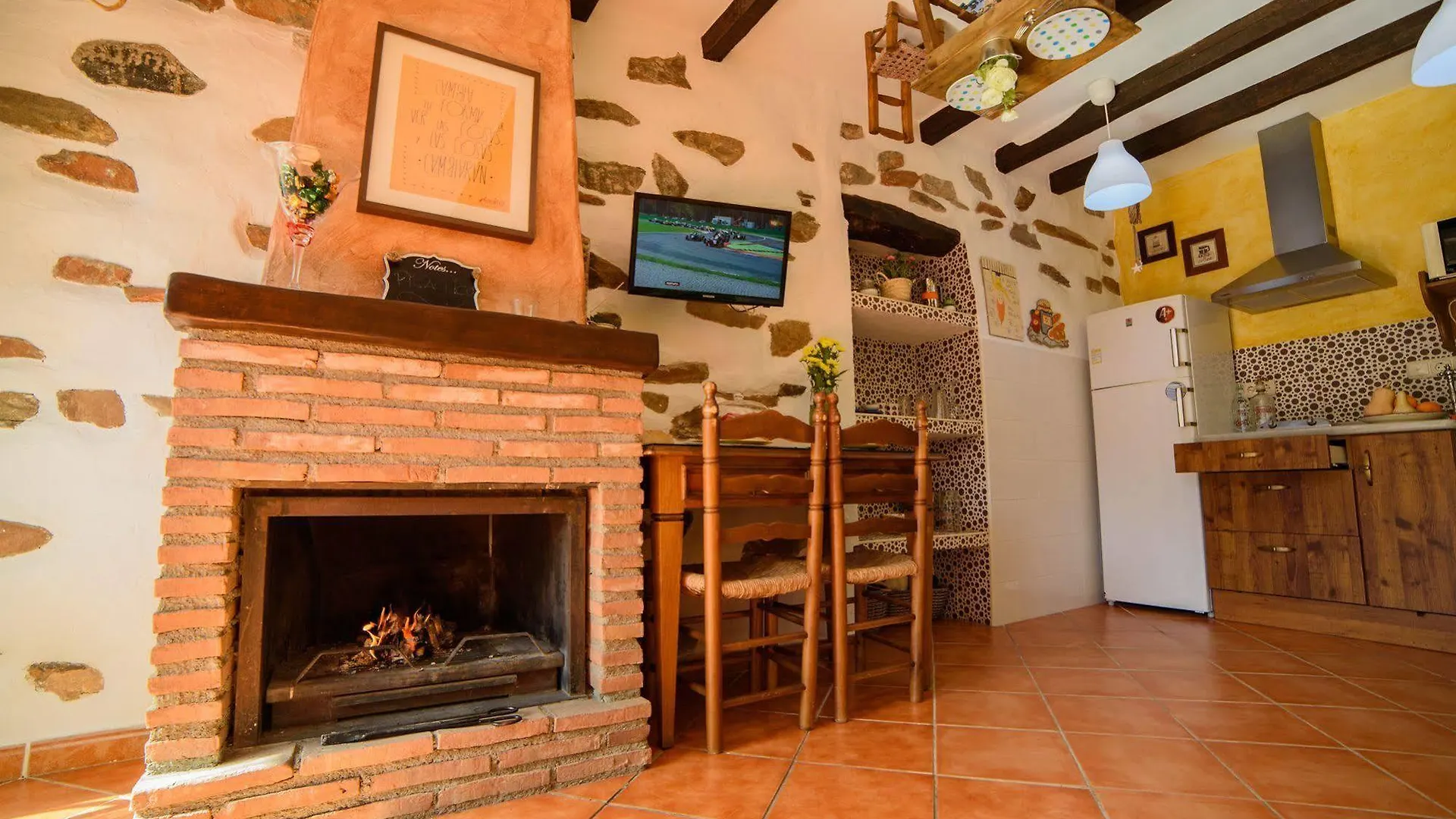 Casas Rurales Picachico Laroya 0*,