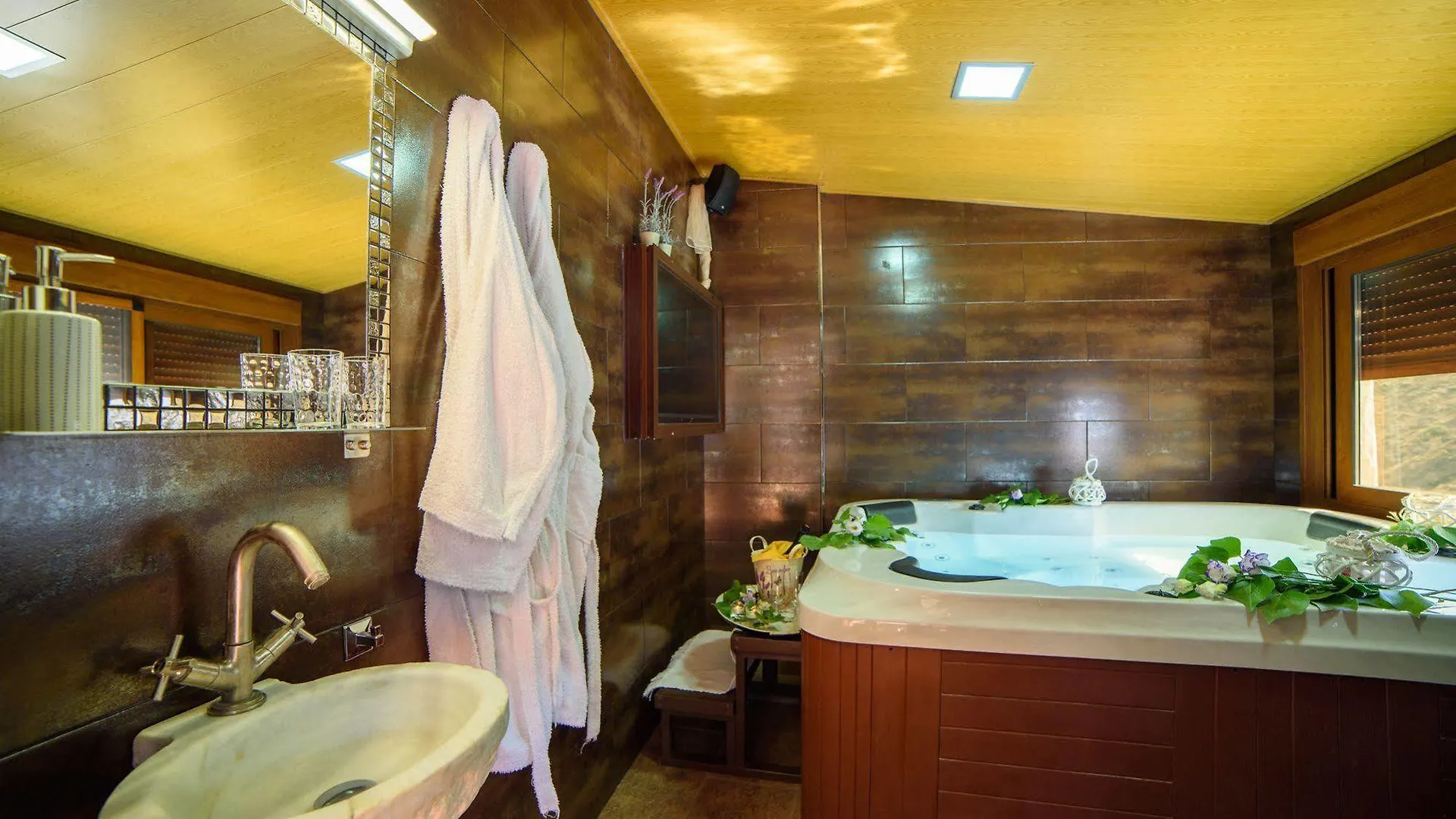 Casas Rurales Picachico Laroya 0*,